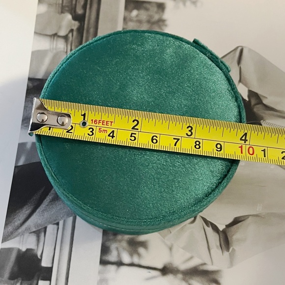 ✨New Velvet Green Round Jewelry Box - Picture 3 of 3